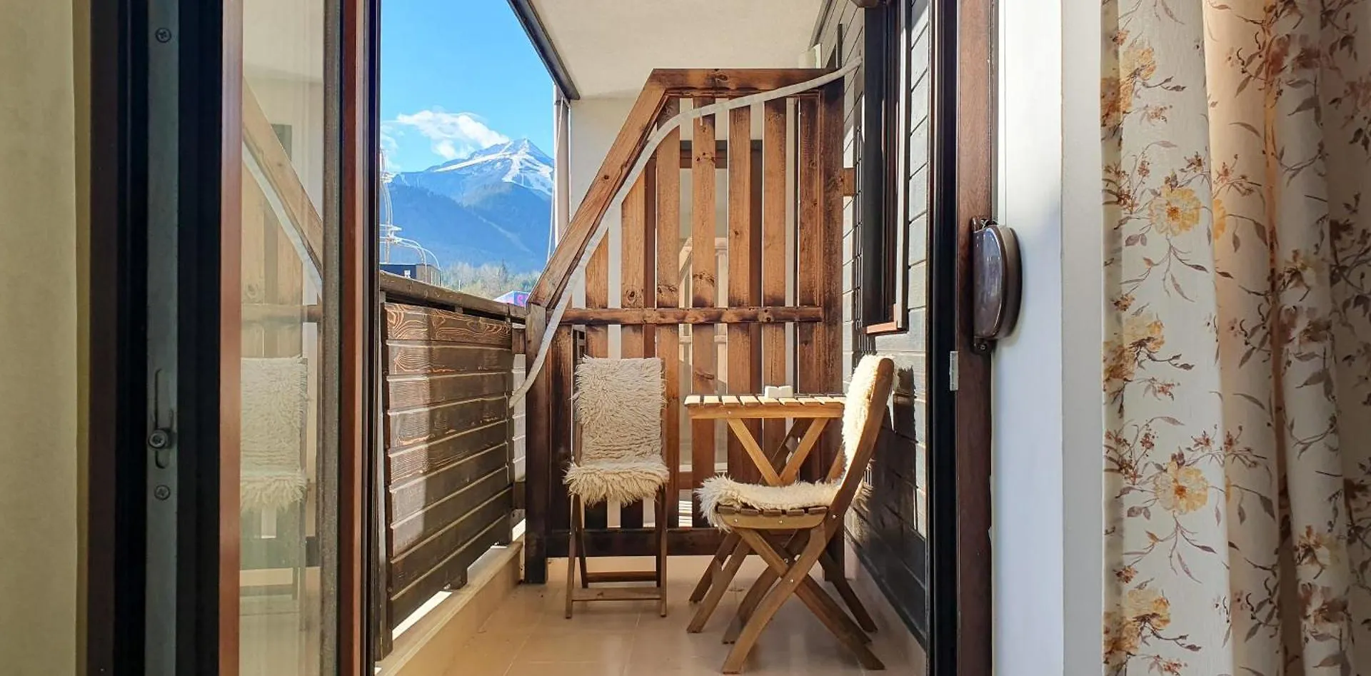Gondola Ski Lift Apartment 班斯科